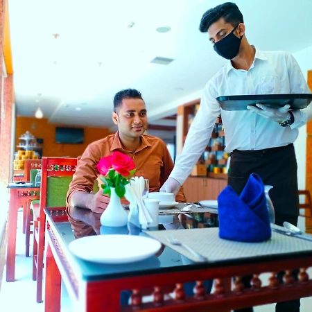 Hill Palace Hotel & Spa Kochi Luaran gambar