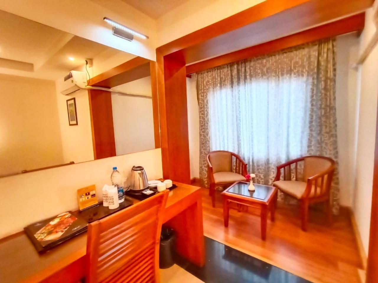 Hill Palace Hotel & Spa Kochi Luaran gambar