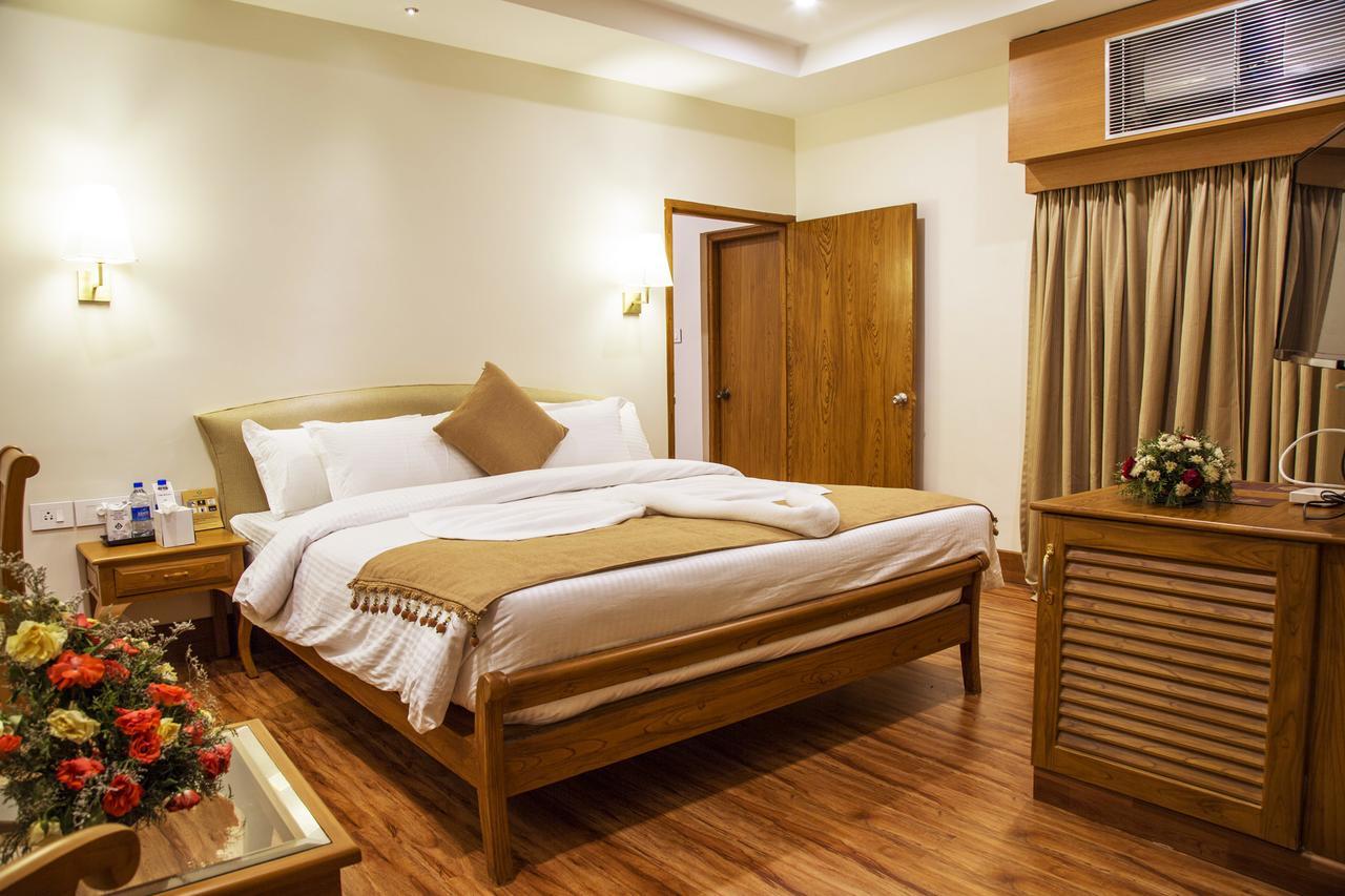 Hill Palace Hotel & Spa Kochi Luaran gambar