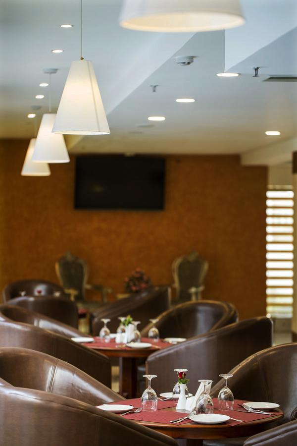 Hill Palace Hotel & Spa Kochi Luaran gambar